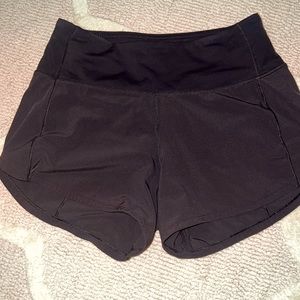 Lululemon Black Speedups 4” size 2